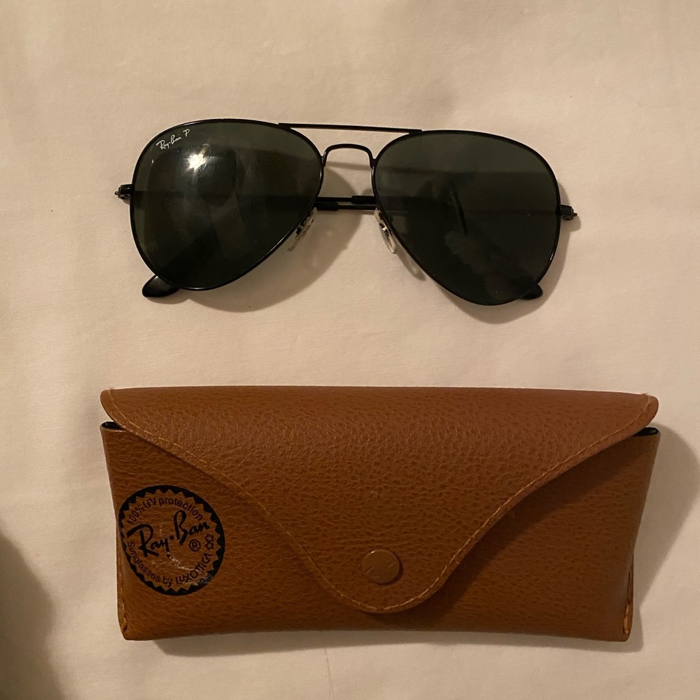 Black polarized ray bans